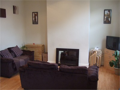 Houseshare in Kirkstall - £70 per week including all bills!